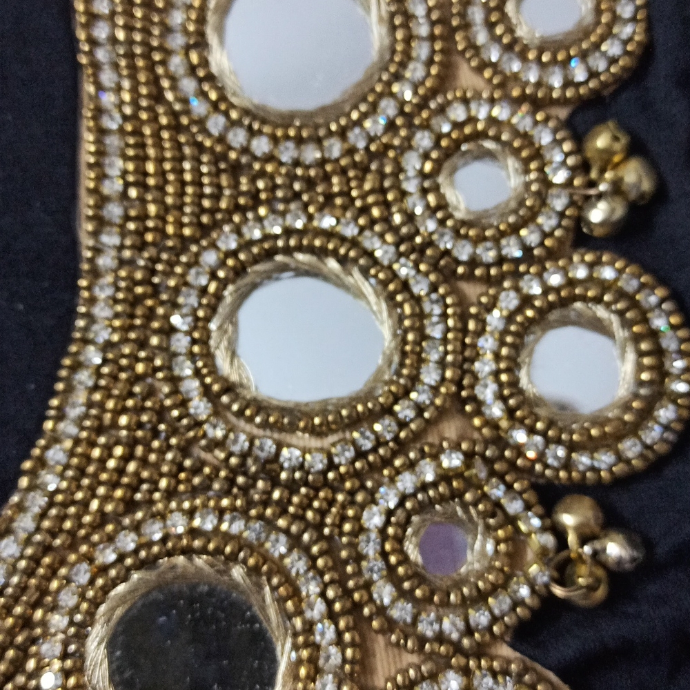 Beautiful Neck Patch - Picture 1 of 7
